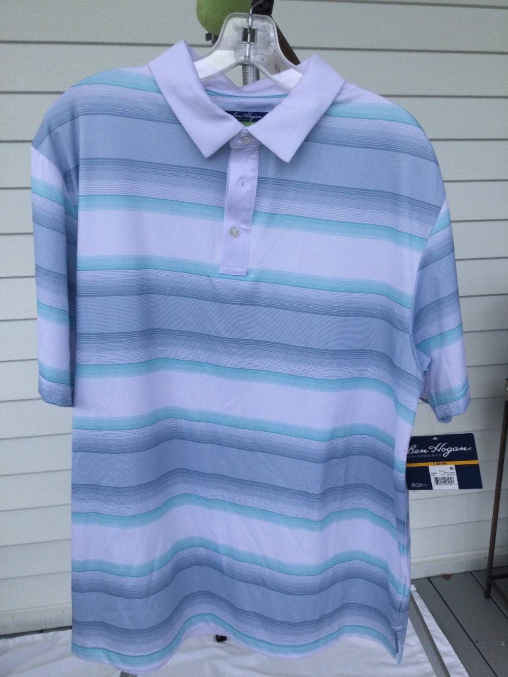 Ben Hogan Men’s Golf Shirt White and Blue Stripe, Size Large, NWT.